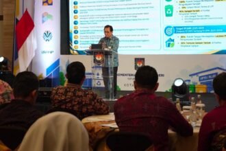 Direktur Jenderal Bina Pembangunan Daerah Kemendagri, Restuardy Daud mendorong pemerintah daerah memperkuat layanan pengelolaan sampah di Bandung, 30 September–2 Oktober 2026. (ft/kemendagri/ho)