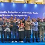 Delegasi dan pemangku kepentingan pers berfoto bersama dalam ASEAN Forum on the Protection of Journalistic Works in the Copyright Regime in the Digital Era di Bali, yang membahas penguatan perlindungan hak cipta karya jurnalistik di era digital.