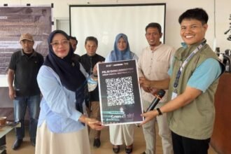 Kegiatan pelestarian sejarah Benteng Alla’ di Villa Lasharan Garden, Kecamatan Alla’, Enrekang, Sabtu (10/10/2026) melalui pameran dokumentasi, pemutaran film dokumenter dan diskusi budaya. (ft/ho)
