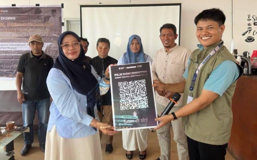 Kegiatan pelestarian sejarah Benteng Alla’ di Villa Lasharan Garden, Kecamatan Alla’, Enrekang, Sabtu (10/10/2026) melalui pameran dokumentasi, pemutaran film dokumenter dan diskusi budaya. (ft/ho)