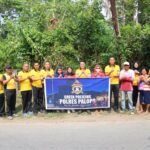 Polres Palopo bersama warga menggelar Green Policing di Tomarundung untuk meningkatkan kepedulian lingkungan dan memperkuat kemitraan polisi dengan masyarakat.