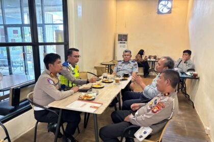 Satuan Lalu Lintas (Satlantas) Polresta Gowa menjalin koordinasi dengan Dinas Perhubungan (Dishub) Kabupaten Gowa untuk meningkatkan ketertiban, keamanan, dan kelancaran lalu lintas di wilayah tersebut.