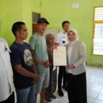 289 sertifikat tanah elektronik kepada warga Baraka, Rabu (21/10/2026). (ft/ho)
