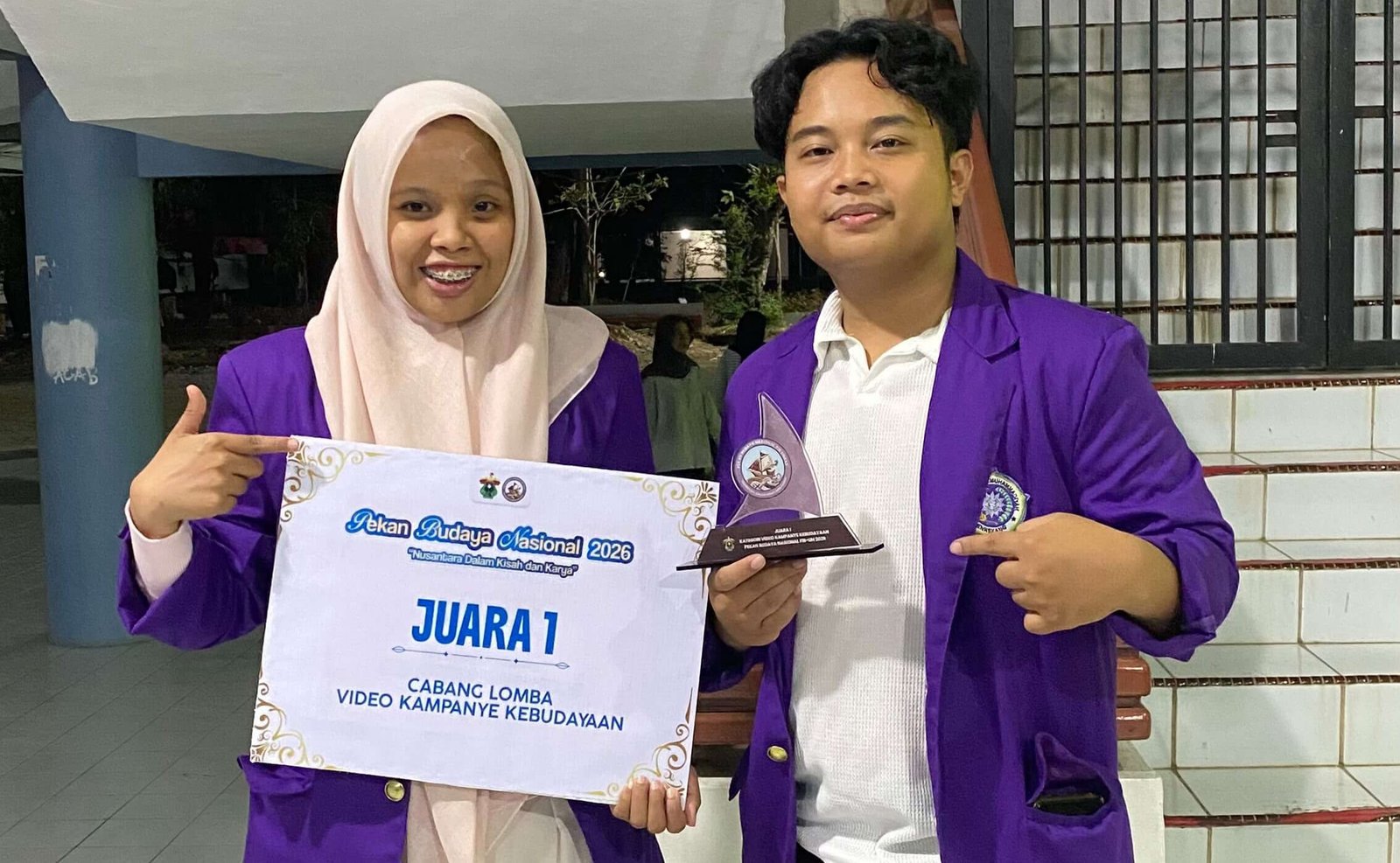Mahasiswa UNIMEN Raih Juara 1 Kompetisi Video Kampanye Kebudayaan Nasional 2026 2 Mahasiswa UNIMEN meraih Juara 1 Video Kampanye Kebudayaan Pekan Budaya Nasional 2026 melalui karya tentang identitas budaya Kaluppini.